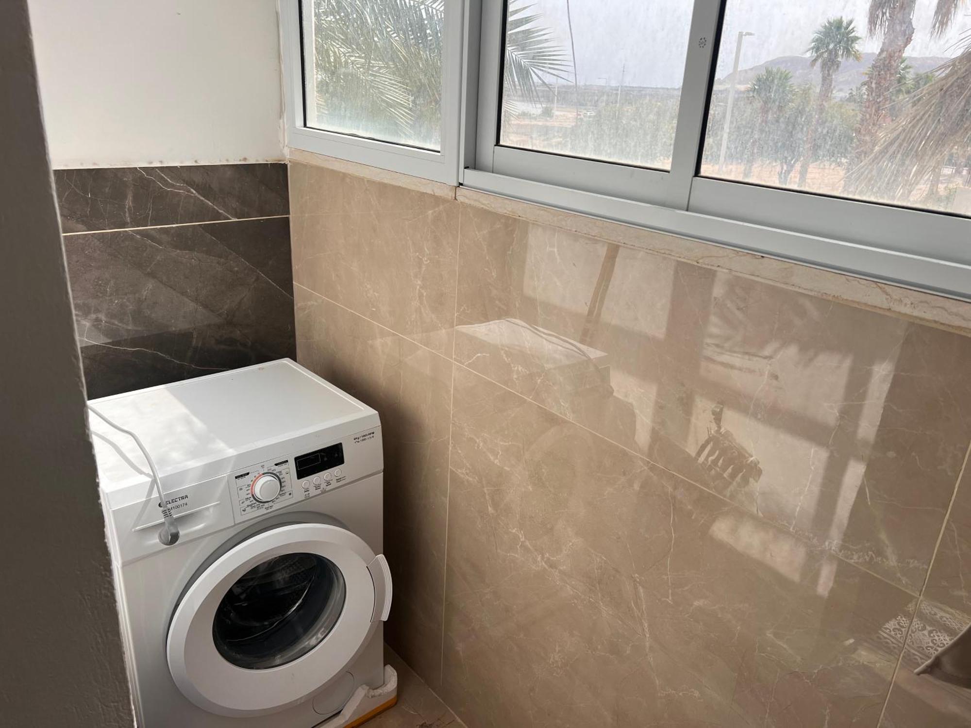 King Of The Dead Sea By Crown Neve Zohar Exterior foto