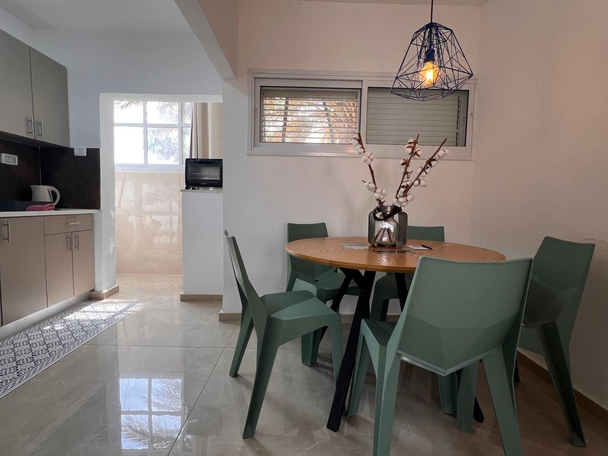 King Of The Dead Sea By Crown Neve Zohar Exterior foto